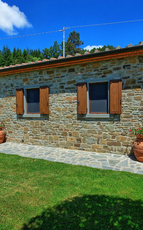 Villa Portole Due: Garden, Outdoor