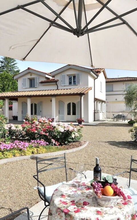 Villa Gaville: Garden, Outdoor, Pool