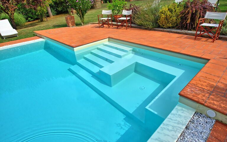 Villa Marika: Pool, Summer