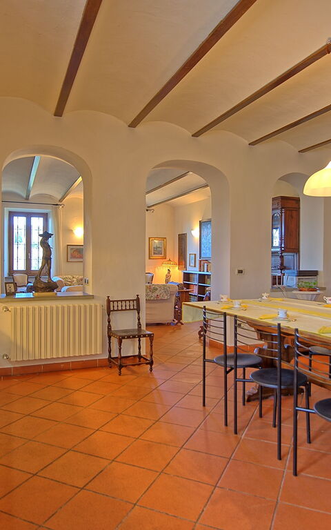 Villa Lorena: Dining Room, Kitchen