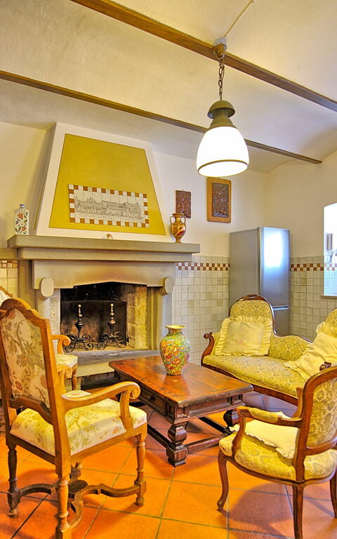 Villa Lorena: Dining Room, Kitchen, Living Room