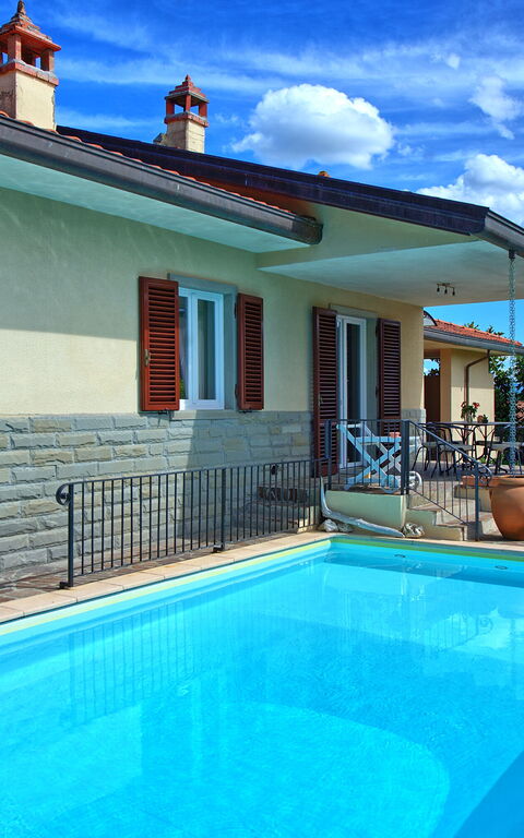 Villa Pratovecchio: Building Exterior, Outdoor, Pool