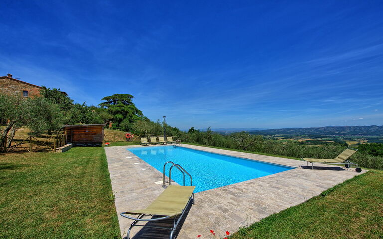 Casa Olivia: Garden, Pool