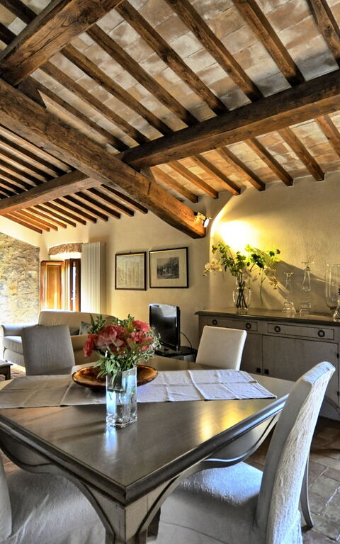 Casale Porano: Dining Room, Living Room