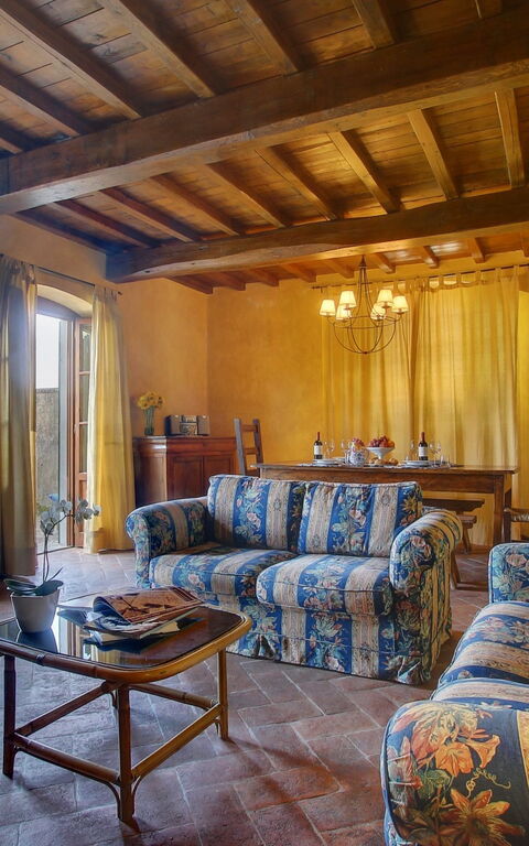 Villa Lucolena: Living Room