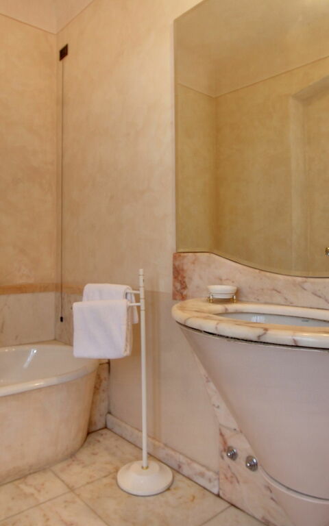 Villa Lucolena: Bathroom