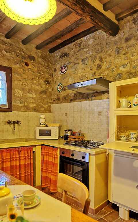 La Ruota: Dining Room, Kitchen, Living Room