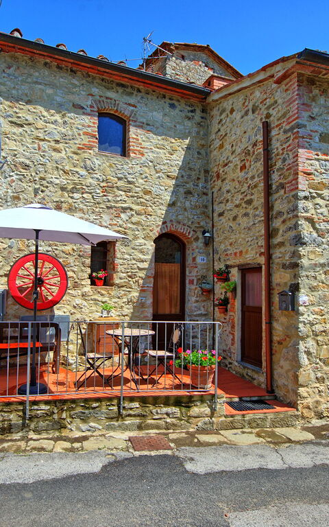 La Ruota: Building Exterior