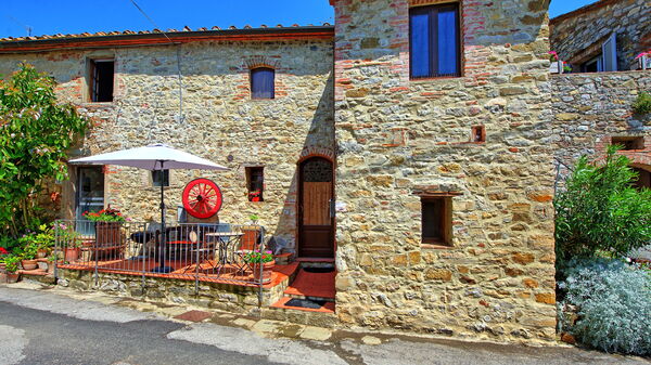 La Ruota: Building Exterior, Summer