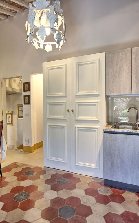 Villa Tenuta Lonciano: Dining Room, Kitchen
