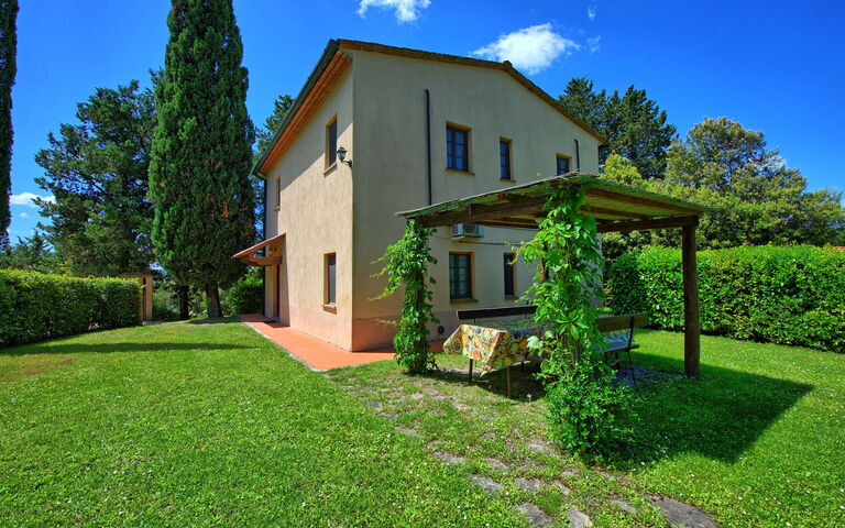 Villa Picchio: Building Exterior, Garden, Outdoor