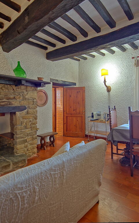 Villa Uccellaia: Dining Room, Living Room