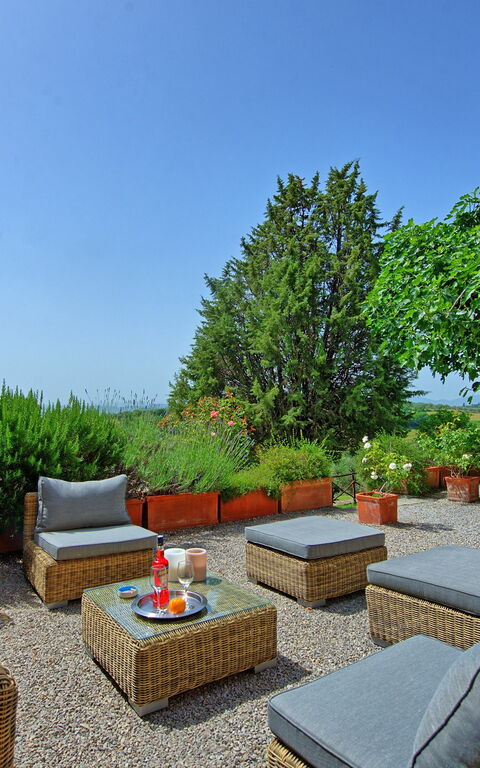 Villa Uccellaia: Garden, Outdoor