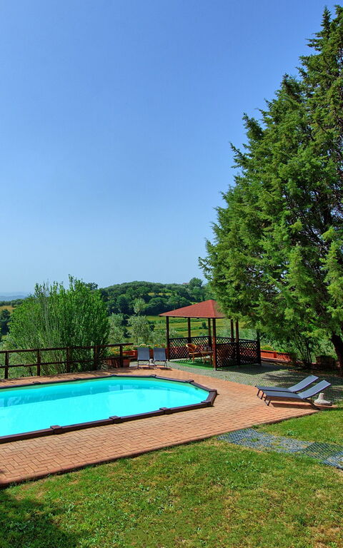 Villa Uccellaia: Pool, Scenic View