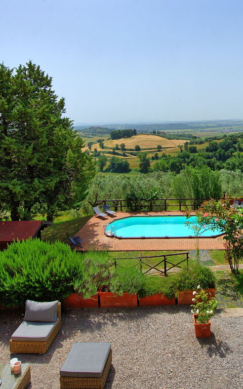 Villa Uccellaia: Pool, Scenic View