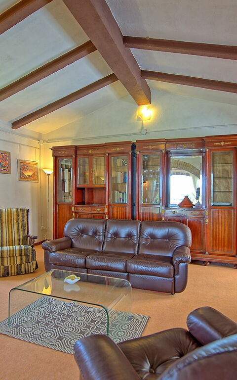 Villa Uccellaia: Living Room