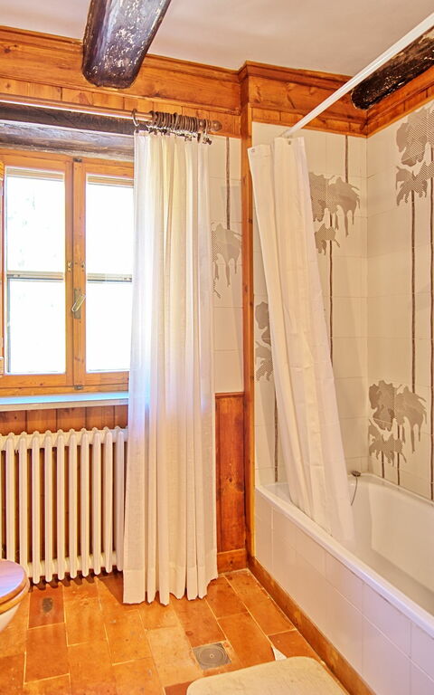 Villa Uccellaia: Bathroom