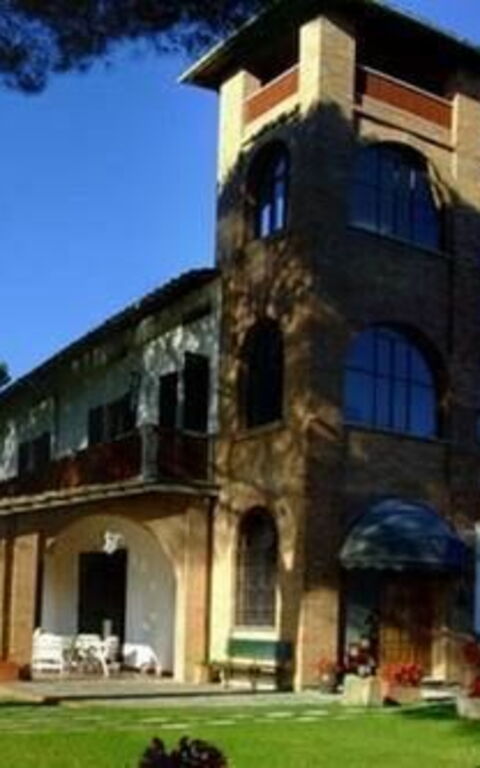 Villa Treppiè: Building Exterior, Garden