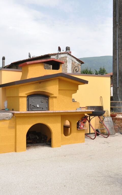 Flavia: Building Exterior