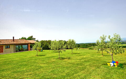 Accommodation Marcello: Building Exterior, Garden, Outdoor, Summer