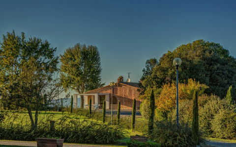 Accommodation Fornace 1: Building Exterior, Garden