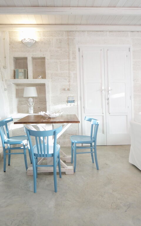Trullo Torre Suda: Living Room
