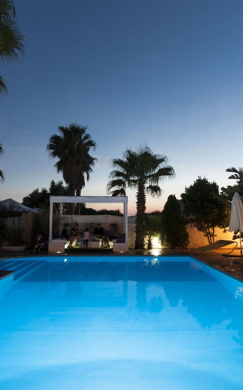 Cotriero: Garden, Pool