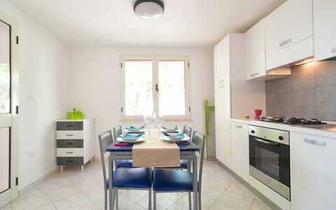 Accommodation Cotriero Pool: Dining Room, Kitchen