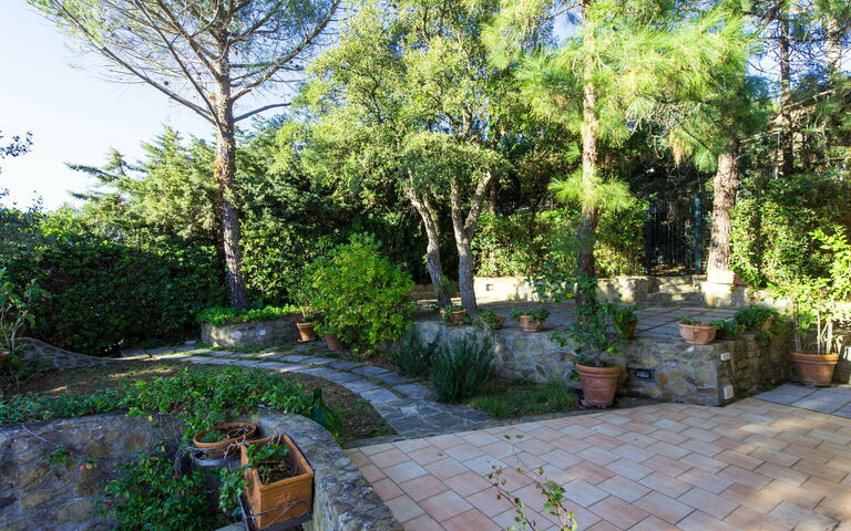 Vista Mare: Garden