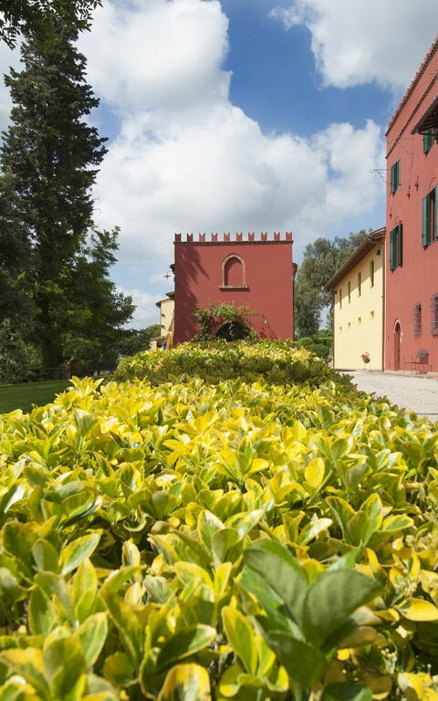 Tenuta Cambiano: Building Exterior, Outdoor