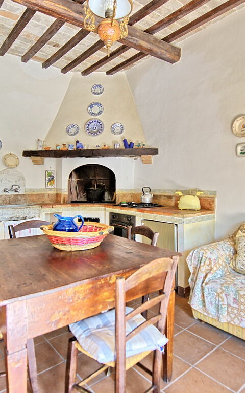 Villa Sarteano: Dining Room, Living Room