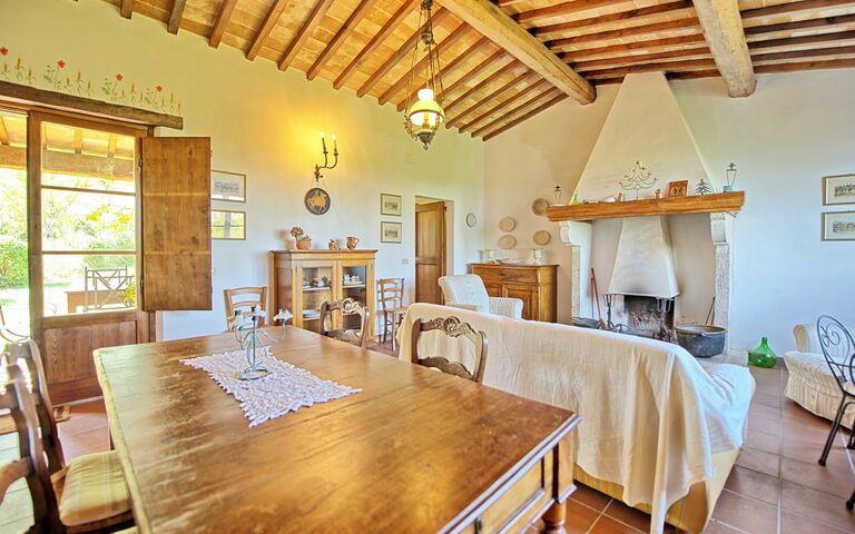 Villa Sarteano: Dining Room, Living Room