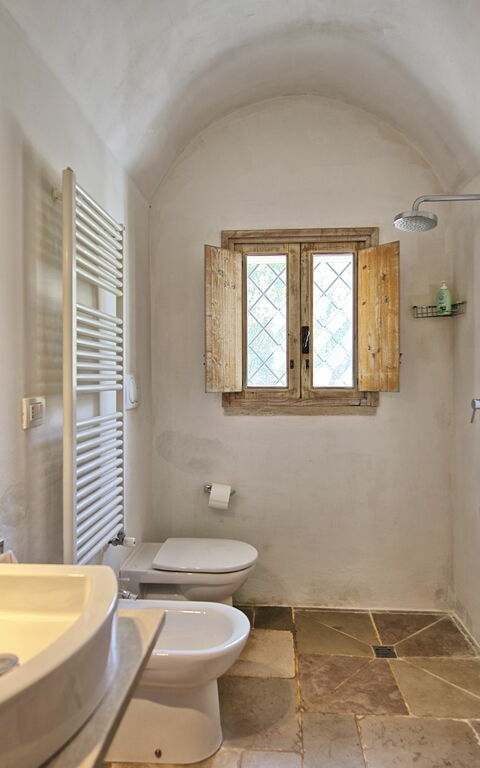 Trullo Pascarosa: Bathroom