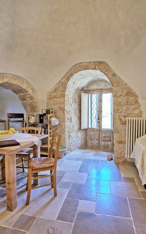 Trullo Pascarosa: Dining Room, Kitchen