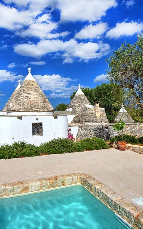 Trullo Pascarosa: Garden, Pool