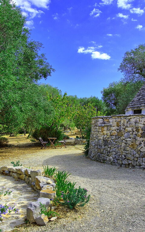Trullo Pascarosa: Garden