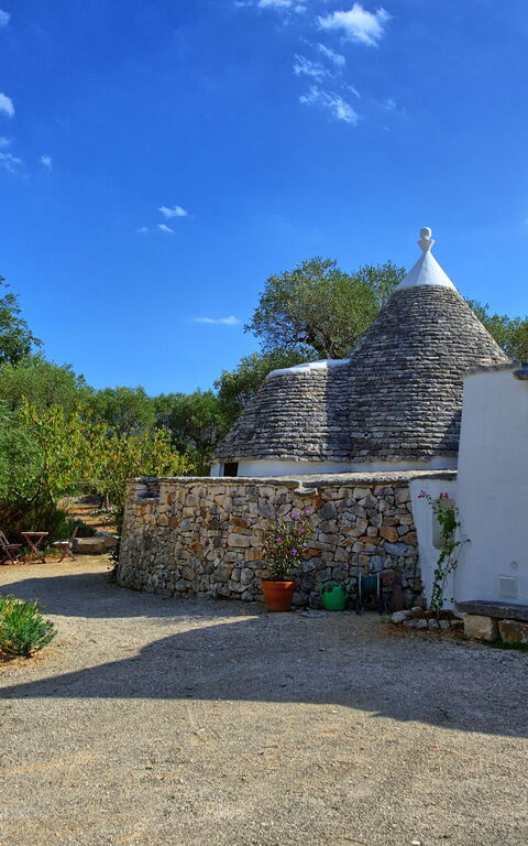 Trullo Pascarosa: Building Exterior, Outdoor