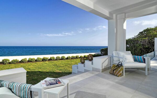 Marisol: Garden, Outdoor