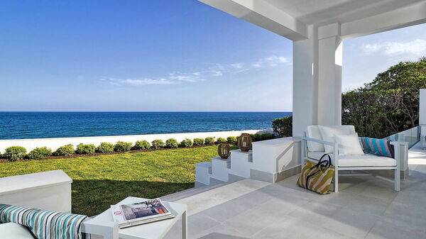 Marisol: Garden, Outdoor