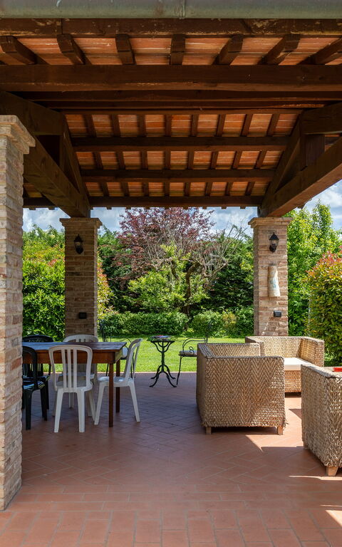Casale Tiziano: Balcony / Terrace / Patio, Building Exterior, Outdoor