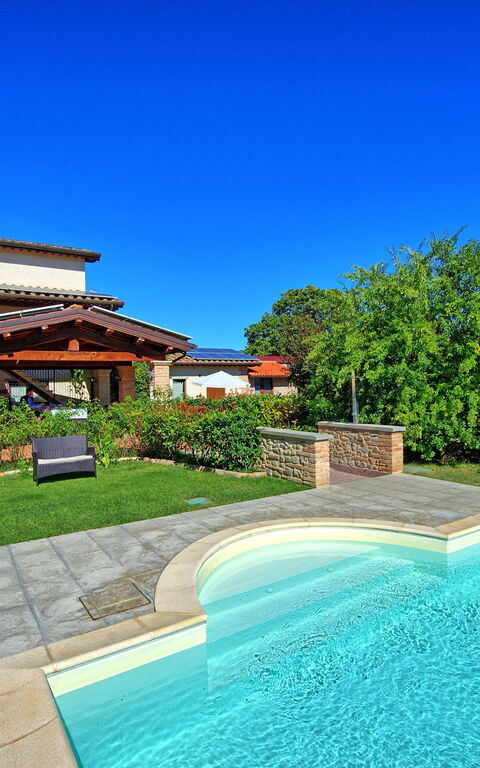 Casale Tiziano: Garden, Pool