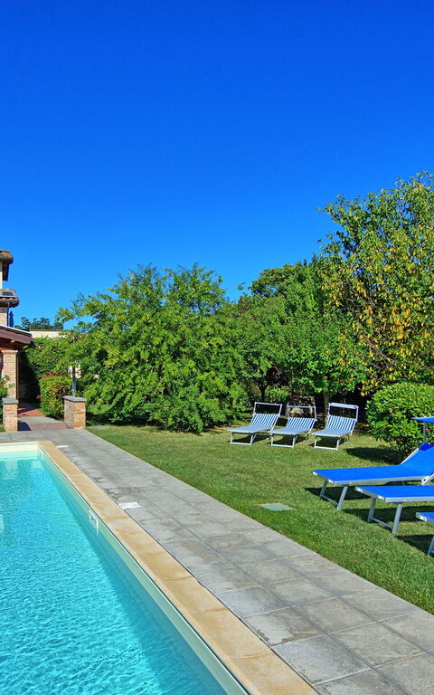 Casale Tiziano: Garden, Pool