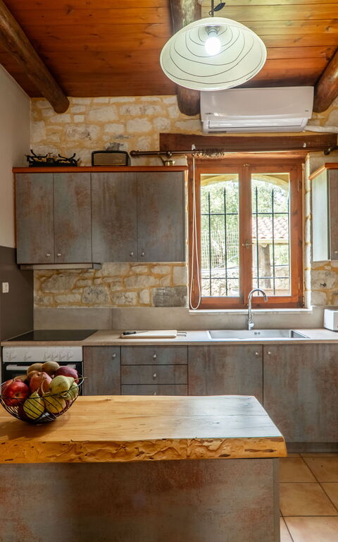 Villa Vrisses: Kitchen