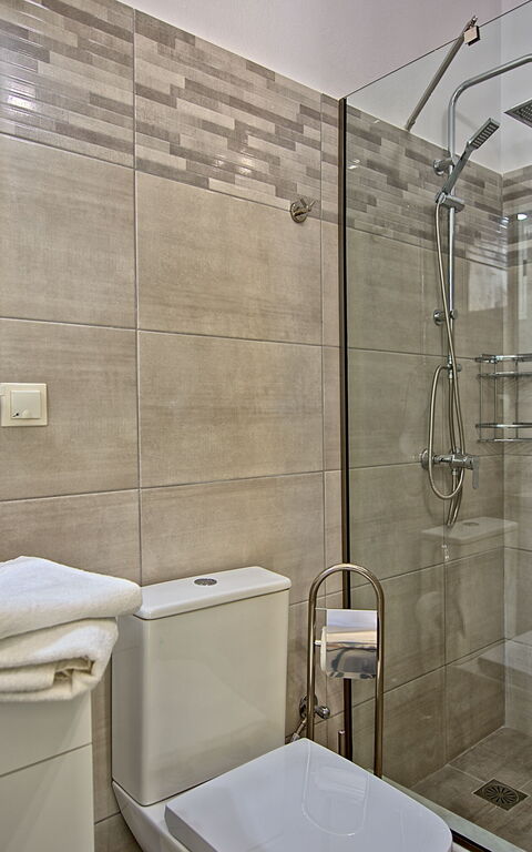 Beachfront Villa Seasun: Bathroom