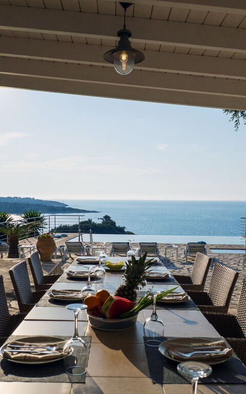 Beachfront Villa Seasun: Balcony / Terrace / Patio, Outdoor, Scenic View