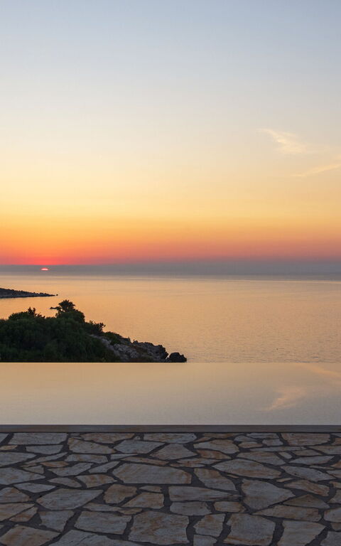 Beachfront Villa Seasun: Outdoor, Pool, Scenic View