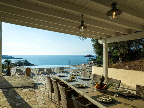 Beachfront Villa Seasun