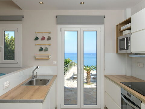 Beachfront Villa Seasun