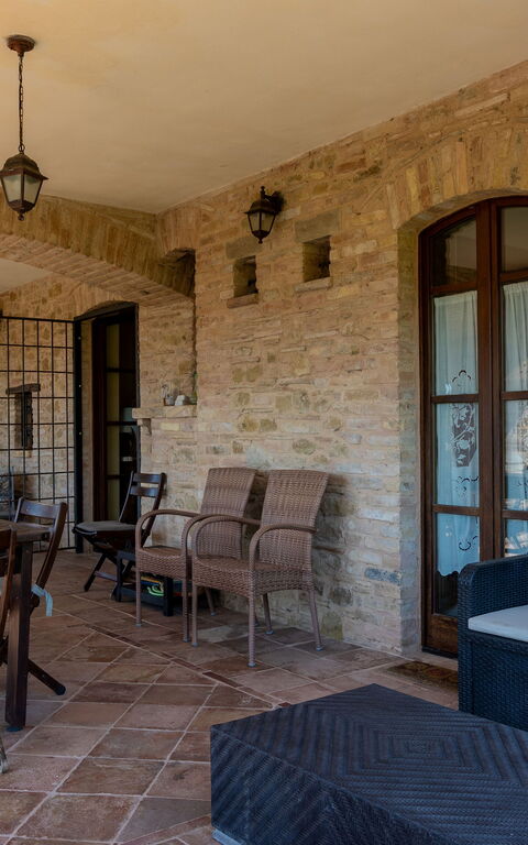 Villa Assisi: Balcony / Terrace / Patio, Building Exterior, Outdoor