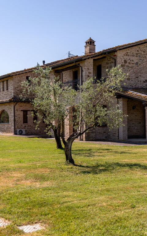 Villa Assisi: Building Exterior, Garden, Outdoor